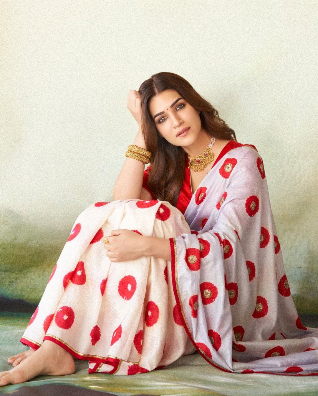 Kriti Sanon Inspired Red Georgette Saree with Digital Print Border & Banglori Blouse