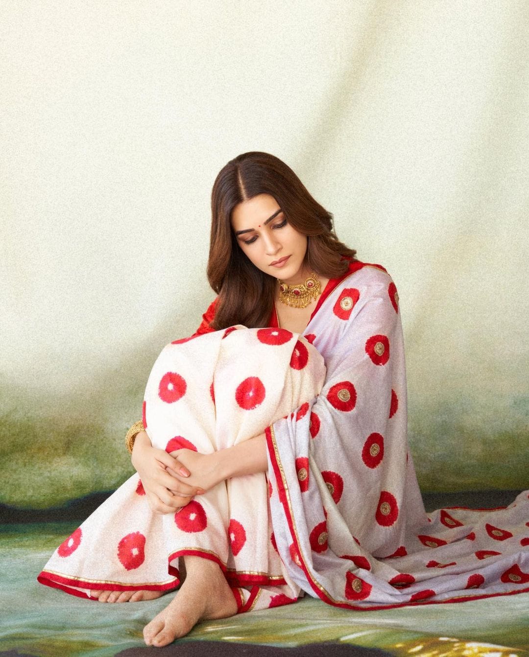 Kriti Sanon Inspired Red Georgette Saree with Digital Print Border & Banglori Blouse